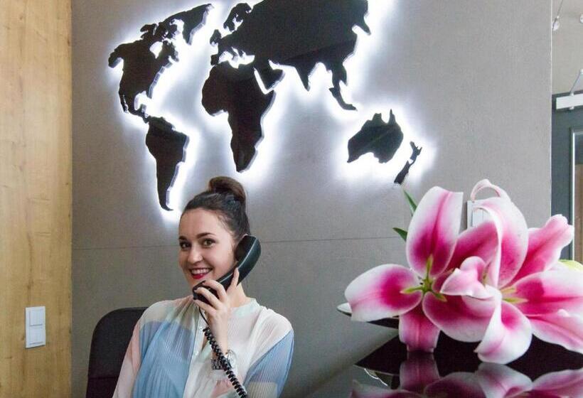 Port 21 Pura Pool & Design Hotel Adults Only