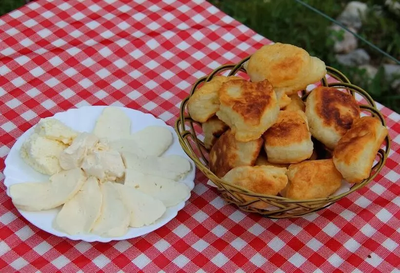 リゾートホテル Eko Selo Raj U Raju