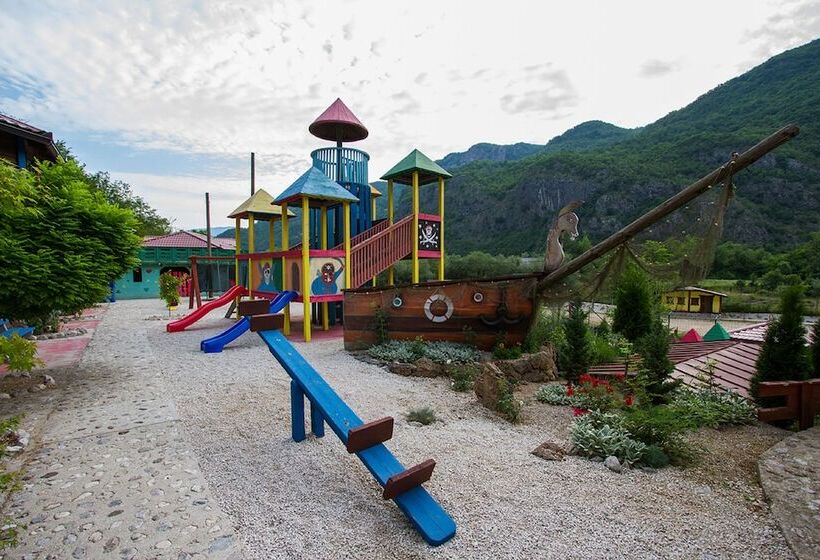 渡假胜地  Eko Selo Raj U Raju