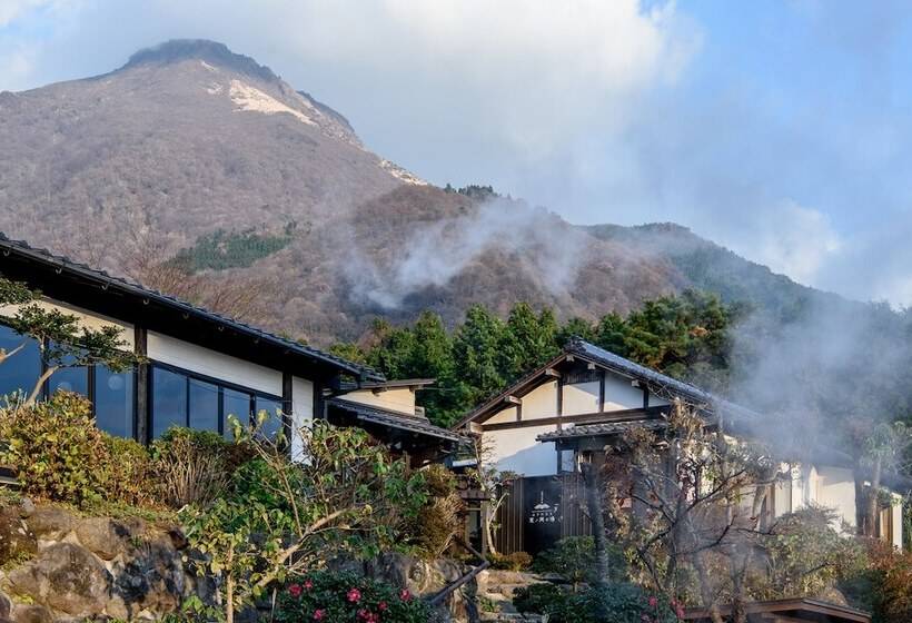 Ryokan Yufuin Onsen Tsukanoma