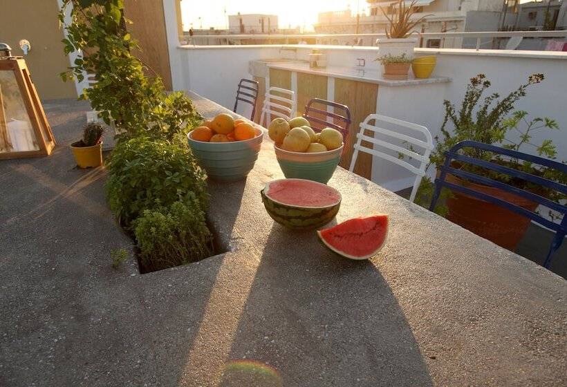 The Marble Suites, Plaka