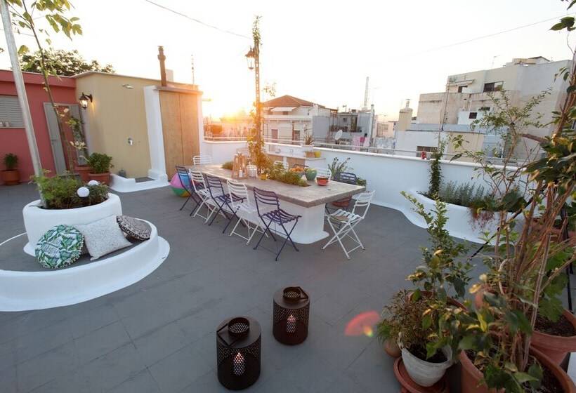 The Marble Suites, Plaka