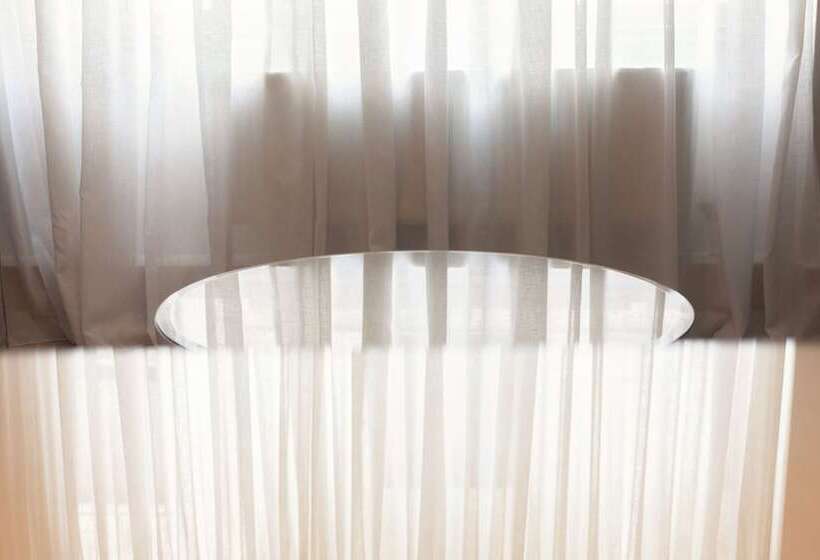 The Marble Suites, Plaka