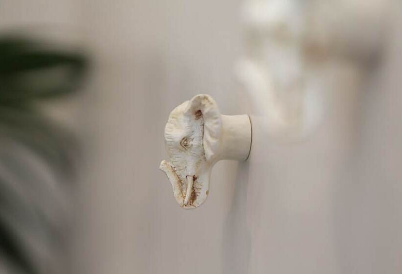 The Marble Suites, Plaka