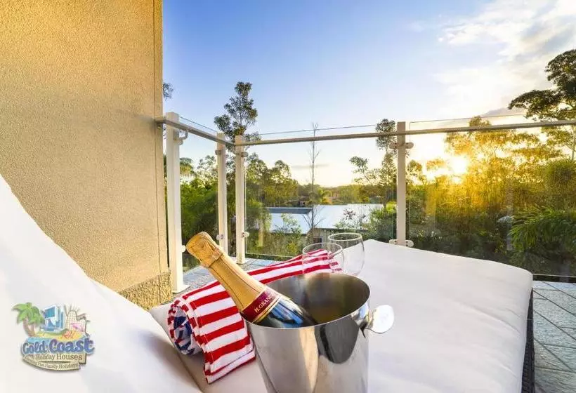 Bayhill Manor In Sanctuary Cove