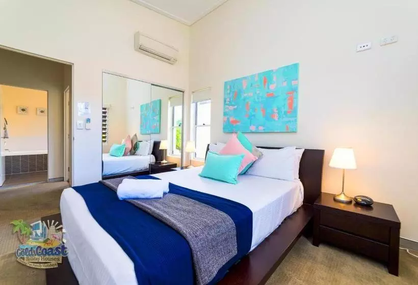 Bayhill Manor In Sanctuary Cove