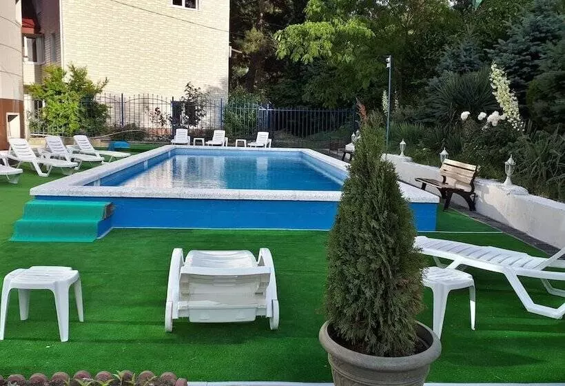 هتل Paradise