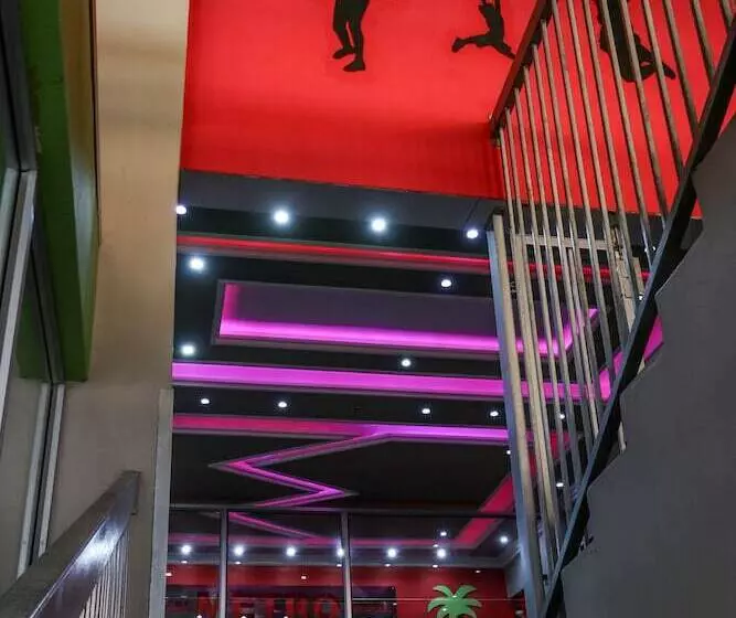 Metro Hotel Marine Parade