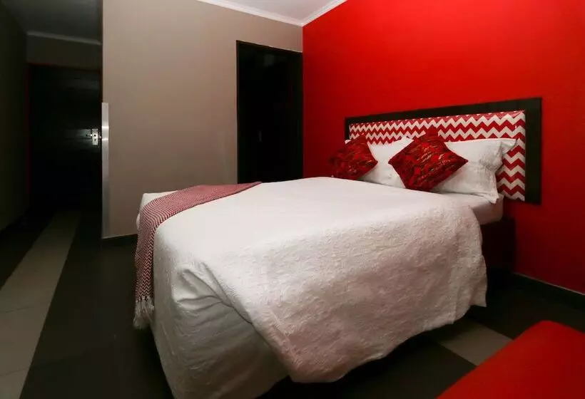 Metro Hotel Marine Parade
