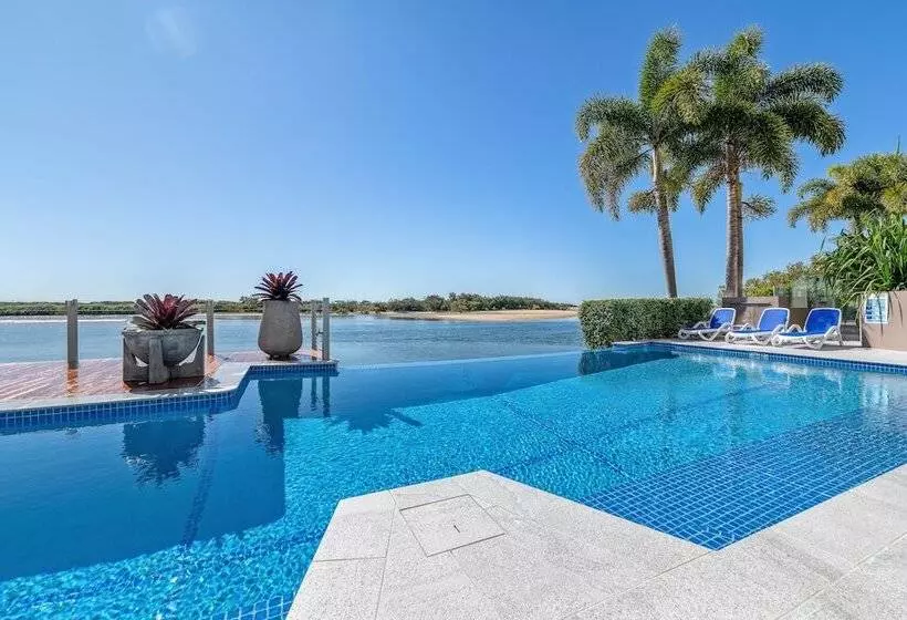 The Duporth Riverside