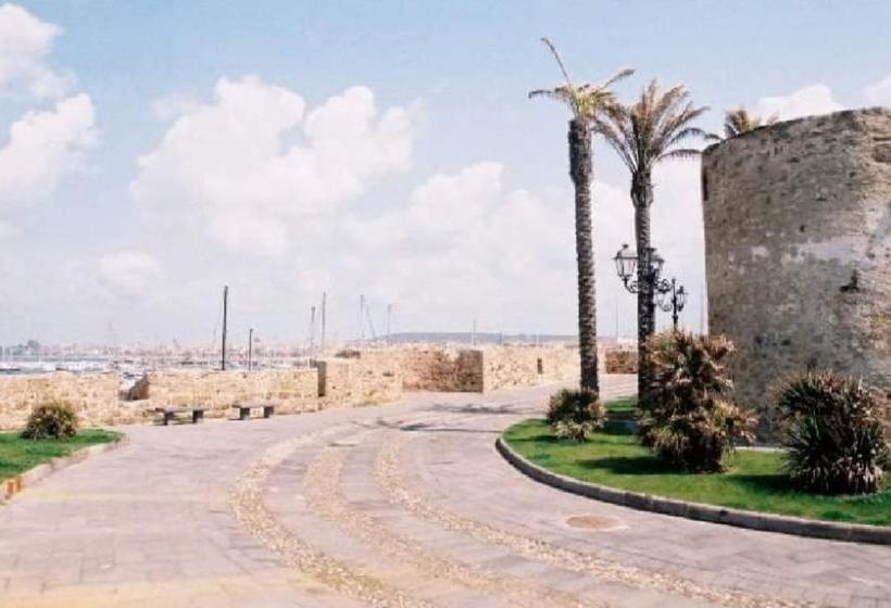 تختخواب و صبحانه Big Fish Alghero Guesthouse