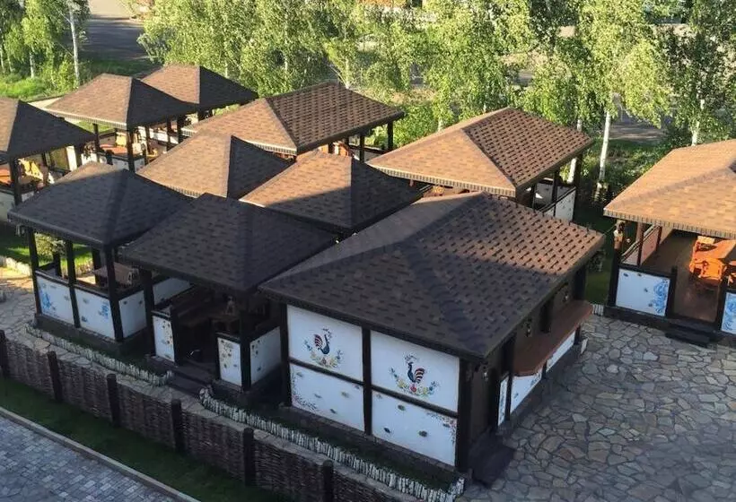 簡易ホテル Russkaya Usadba