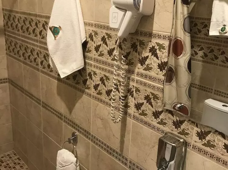 簡易ホテル Russkaya Usadba