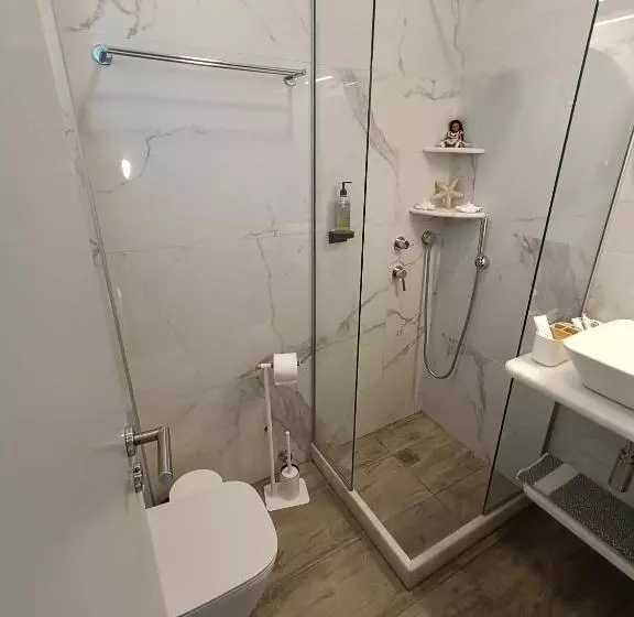 ホテル Kirki Rooms