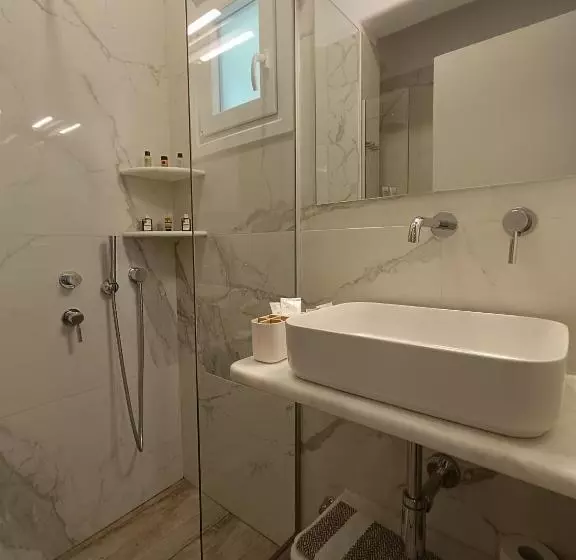 ホテル Kirki Rooms