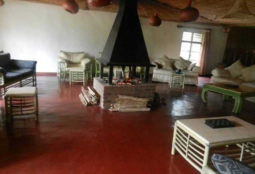 هتل Mountain Gorilla View Lodge
