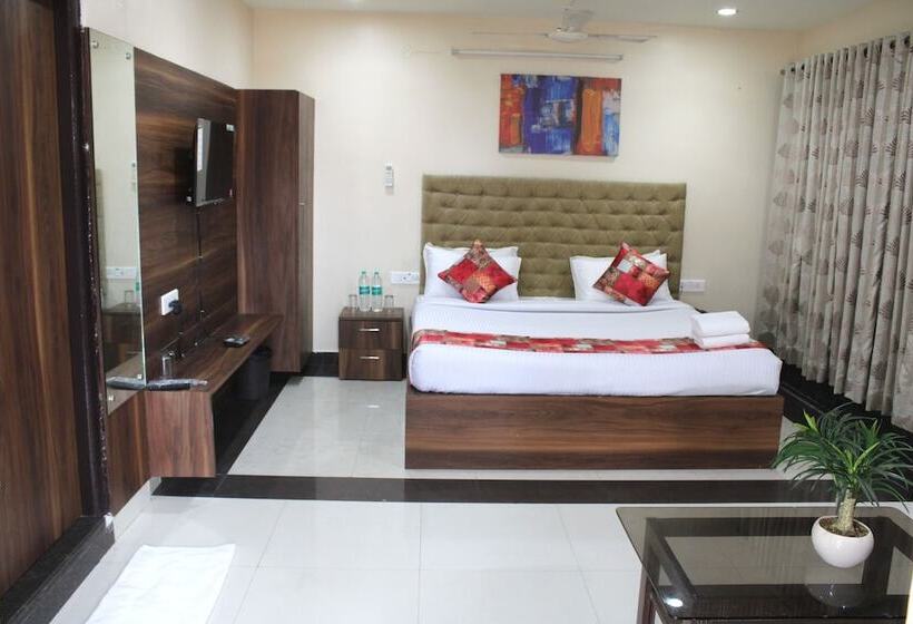 בית מלון כפרי Seatree   Rk Beach