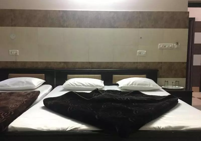 ホテル Shri Amarnath Lodge