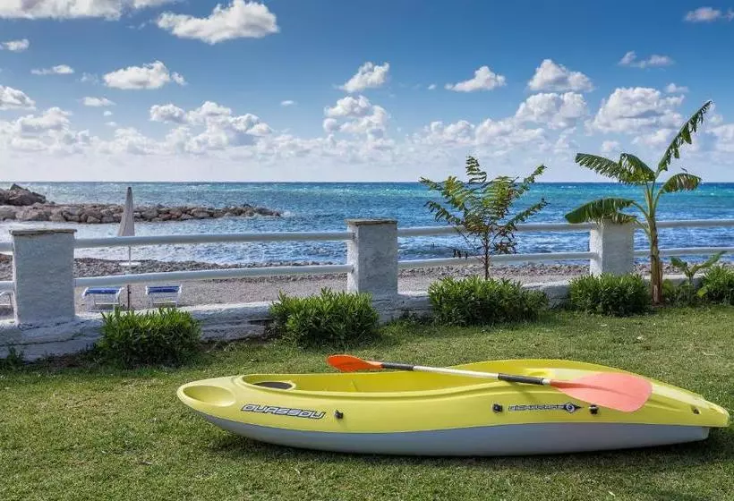 Majatalo Baia Marticana Residence