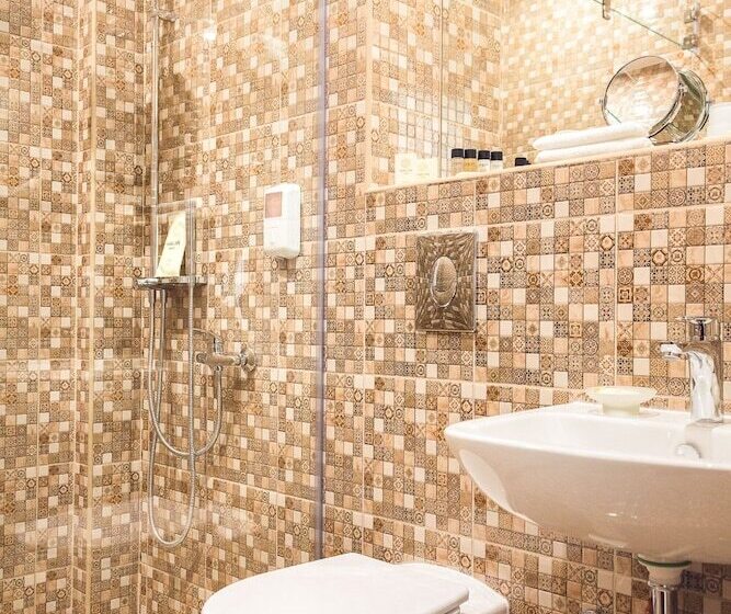 Historic Hotel Central