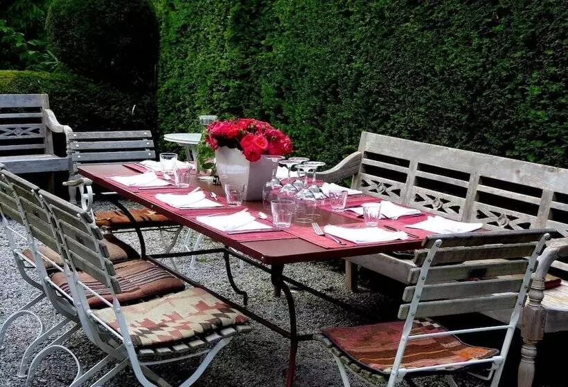 Hotelli Am Eichholz Galerie & Art