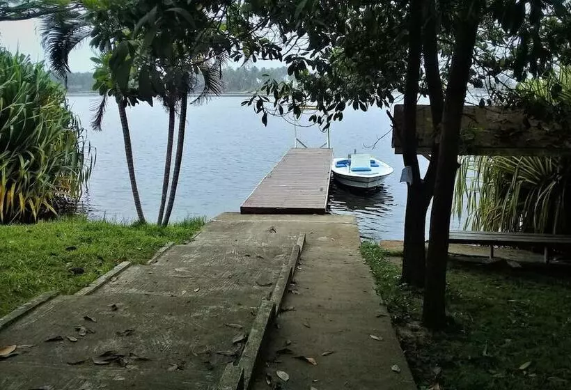 هتل Ehotilé Lodge