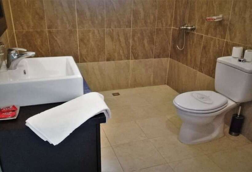 هتل Ehotilé Lodge