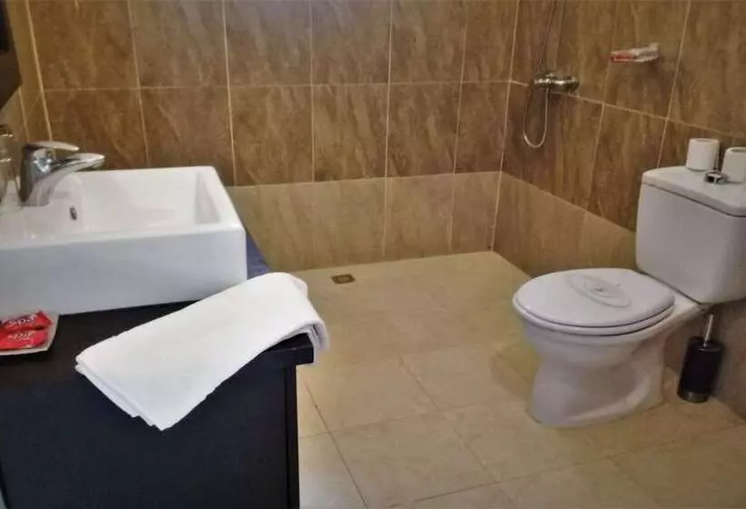 هتل Ehotilé Lodge