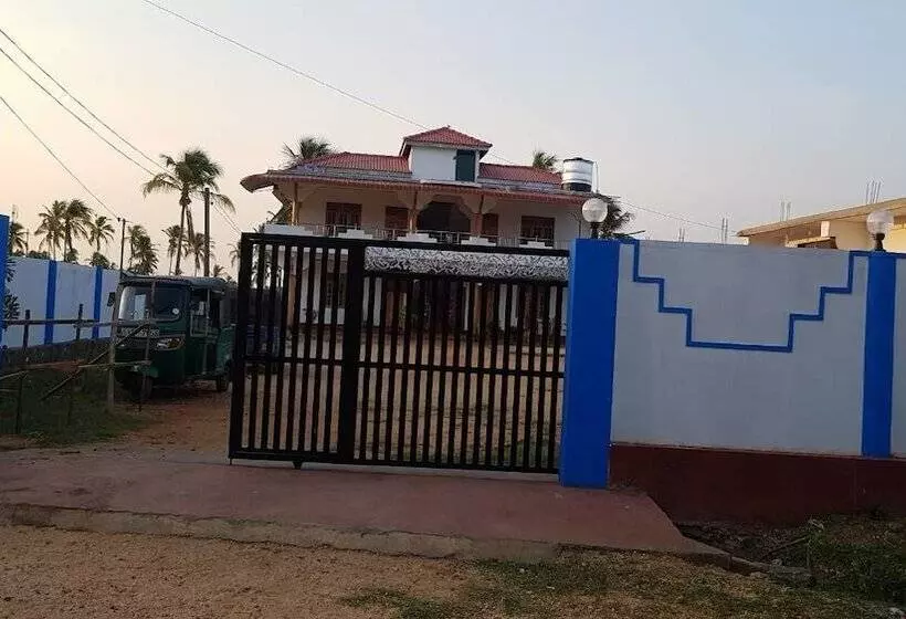 Hotelli Nilaveli Star View