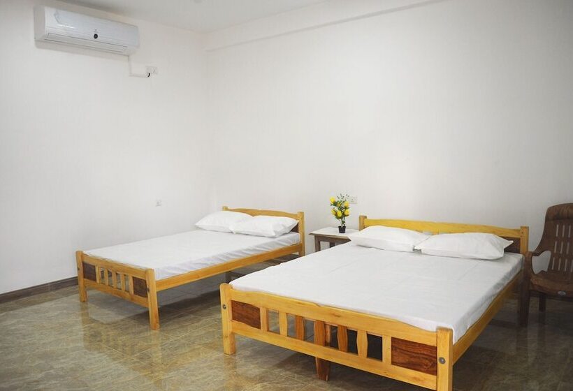 酒店 Nilaveli Star View