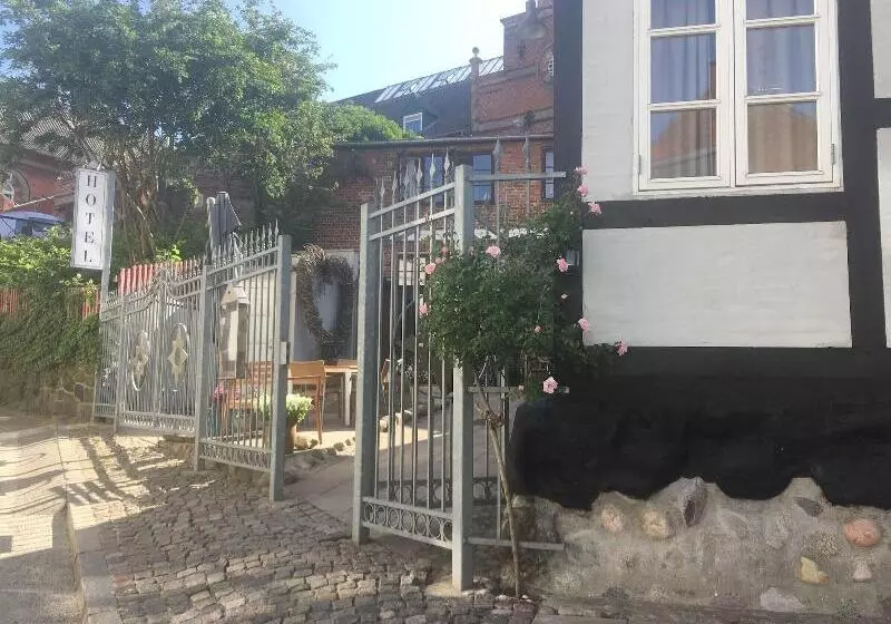 ホテル Stephansens