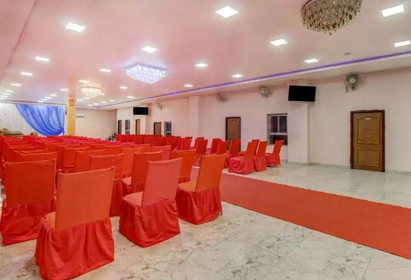 Hotelli Treebo Trip Shree Krishna N Banquet