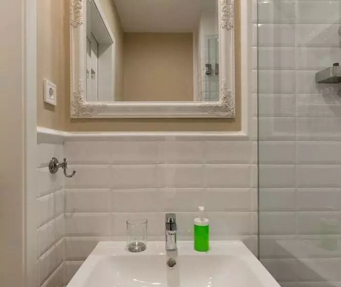Roland Apartments