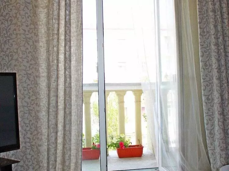 Sacvoyage Apartment On Mira, 18