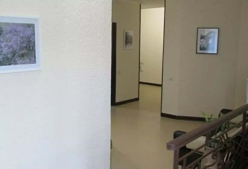 Victoria   Hostel