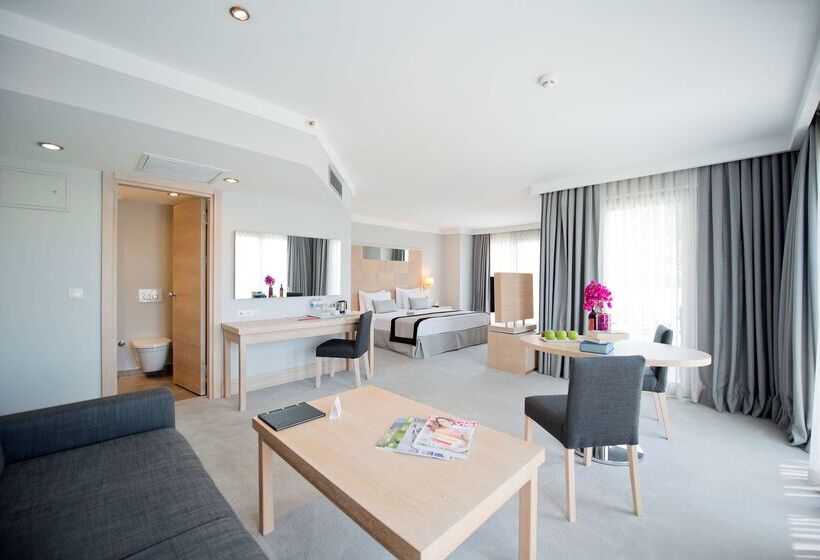 Hotel Ramada Resort By Wyndham Bodrum