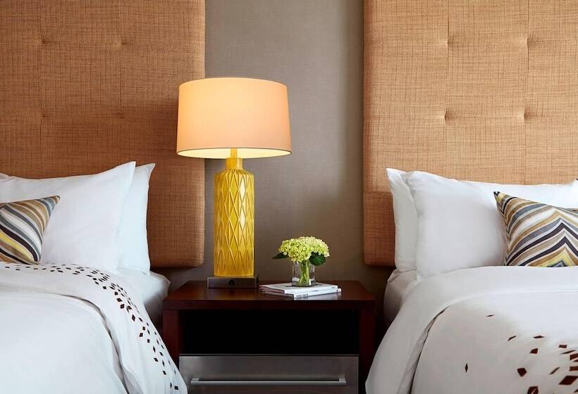 هتل Renaissance Columbus Downtown