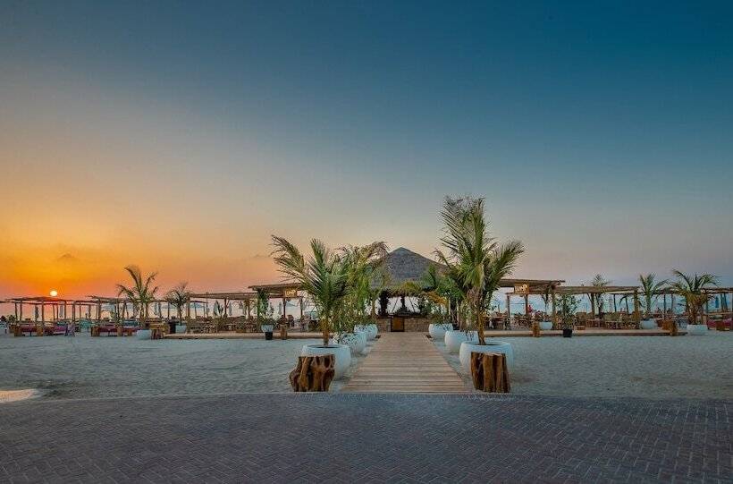 Hotel Umm Al Quwain Beach