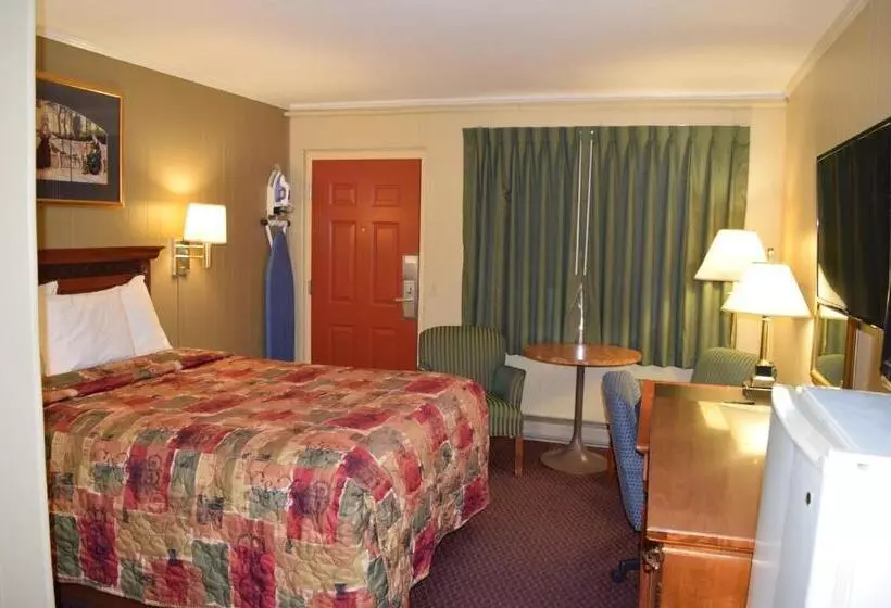 モーテル Economy Inn