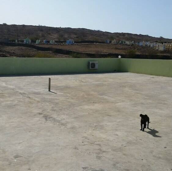 تختخواب و صبحانه De Prince Pensao