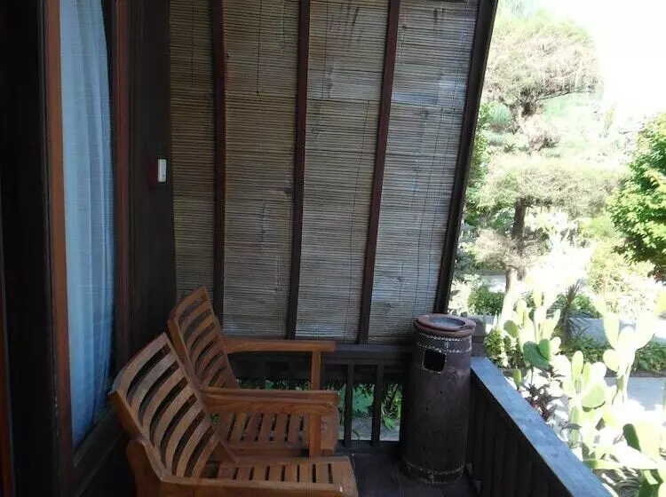 تختخواب و صبحانه Melati Cottage