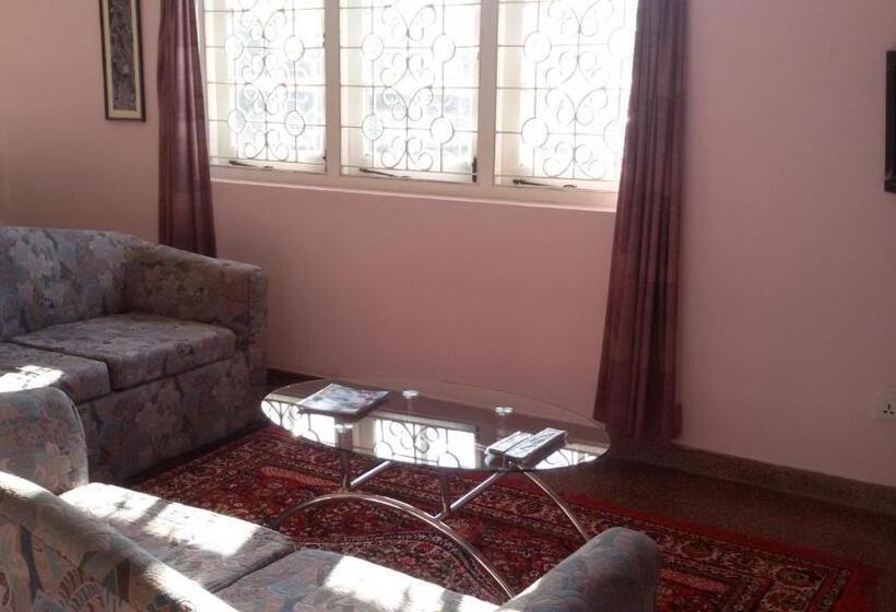 مبيت وإفطار Mount Mary Inn