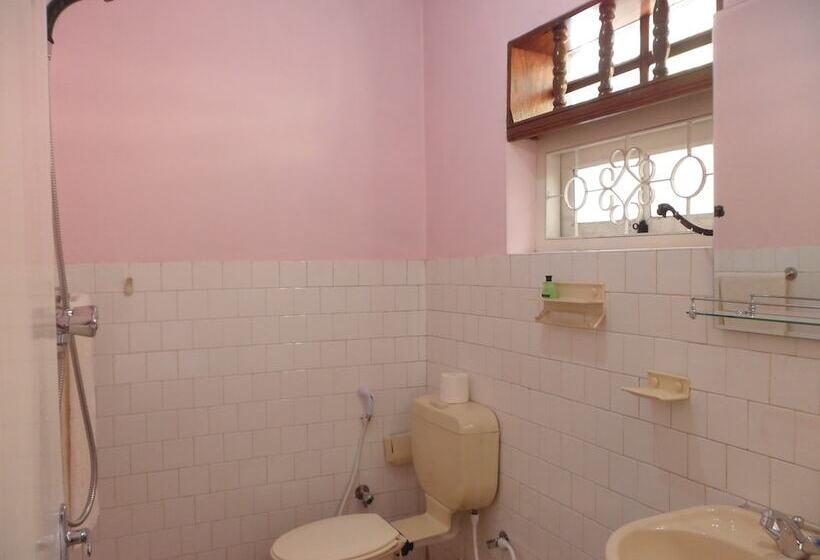 مبيت وإفطار Mount Mary Inn