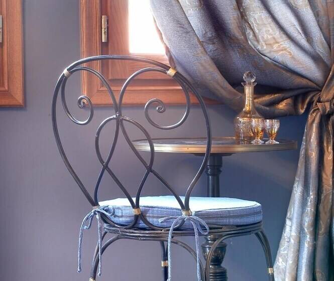 Boutique Hotel Kokkino Spiti