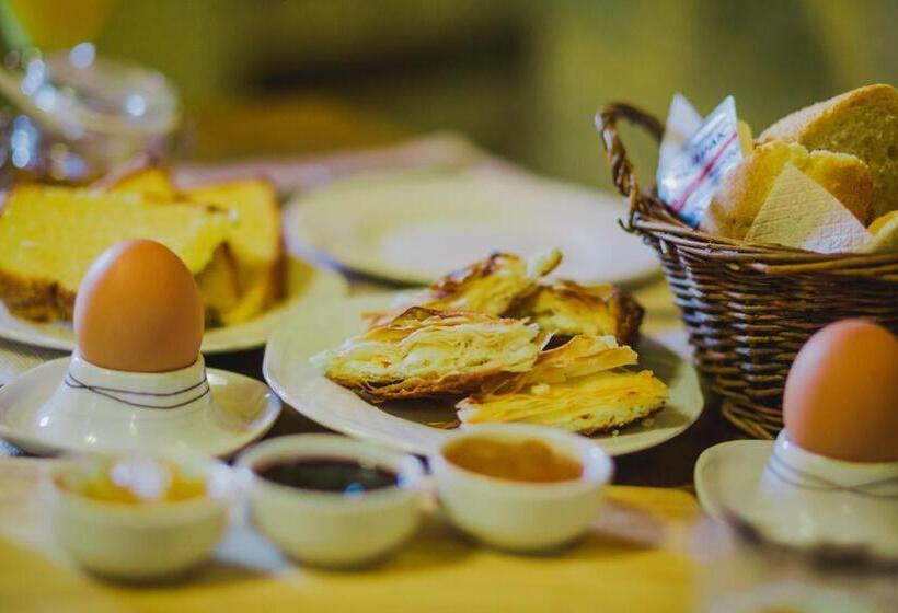 Boutique Hotel Kokkino Spiti