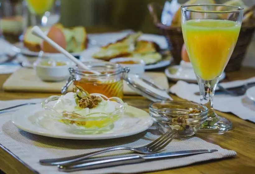 Boutique Hotel Kokkino Spiti