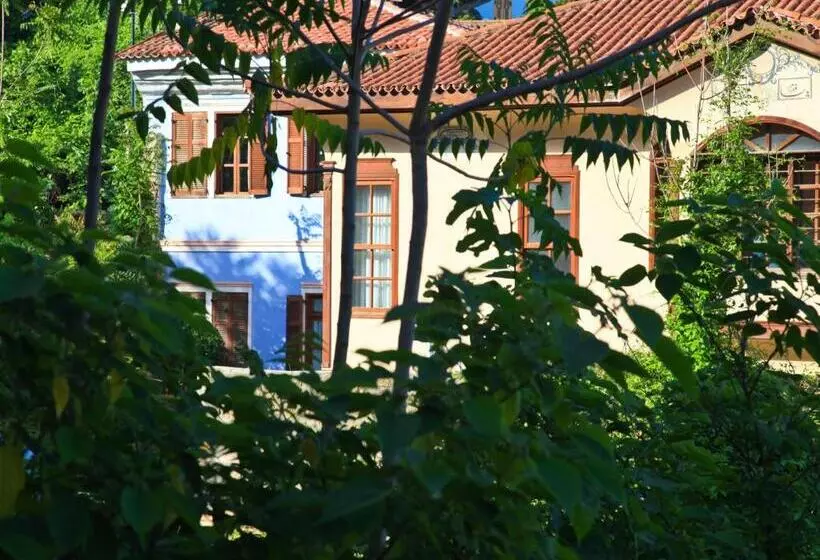 Boutique Hotel Kokkino Spiti