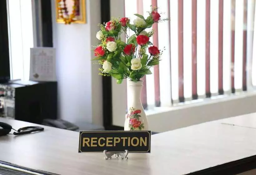 هتل Nahargarh Palace