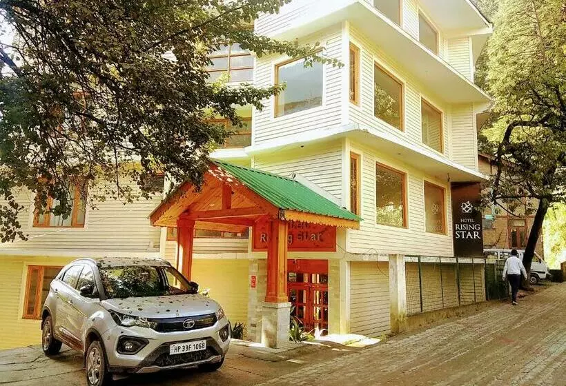 Hotelli Rising Star With Garden With Private Parking Near To Mall Road