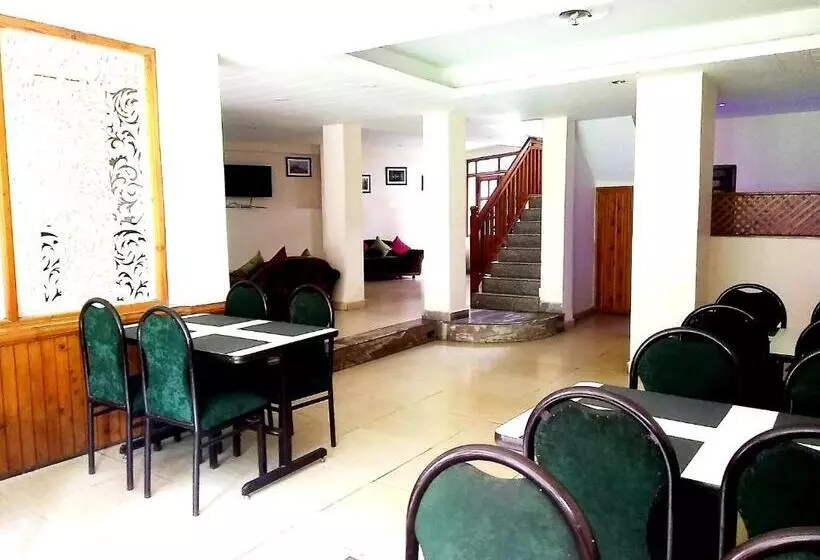 Hotelli Rising Star With Garden With Private Parking Near To Mall Road